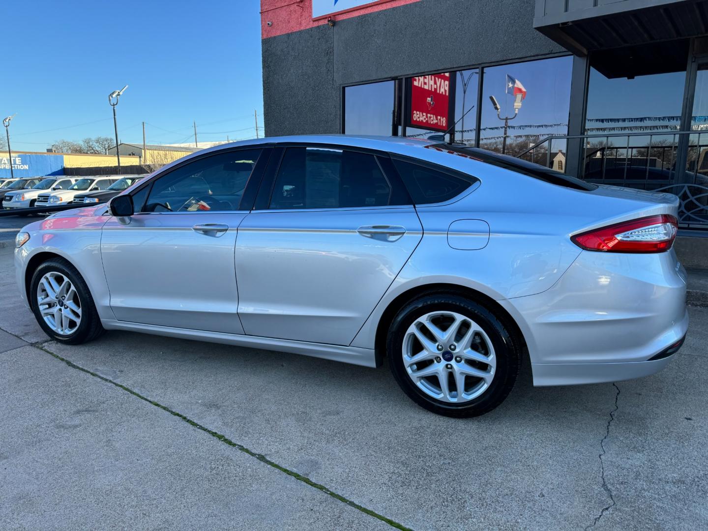 2016 SILVER FORD FUSION SE (3FA6P0H77GR) , located at 5900 E. Lancaster Ave., Fort Worth, TX, 76112, (817) 457-5456, 0.000000, 0.000000 - Photo#6